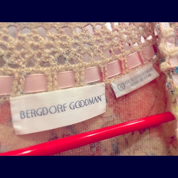 Bergdorf Goodman 100% Cashmere Floral Top Size Small - Picture 6 of 6